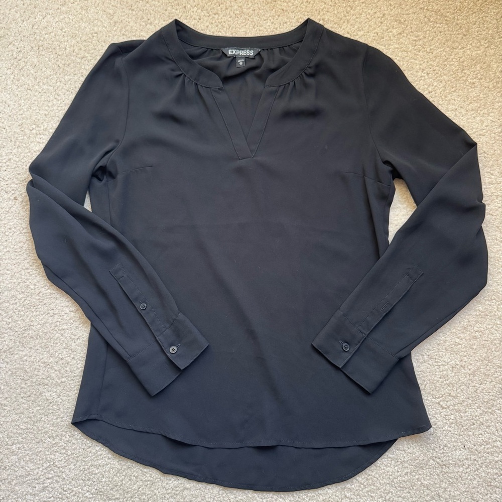 Express Black V-Neck Long Sleeve Blouse